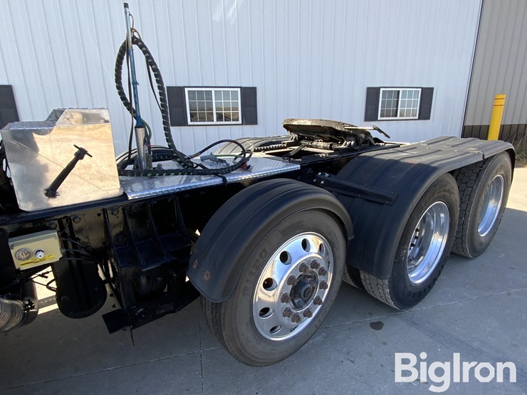 2006-peterbilt-379-image-13