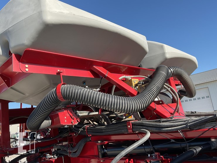 case-ih-1250-image-27