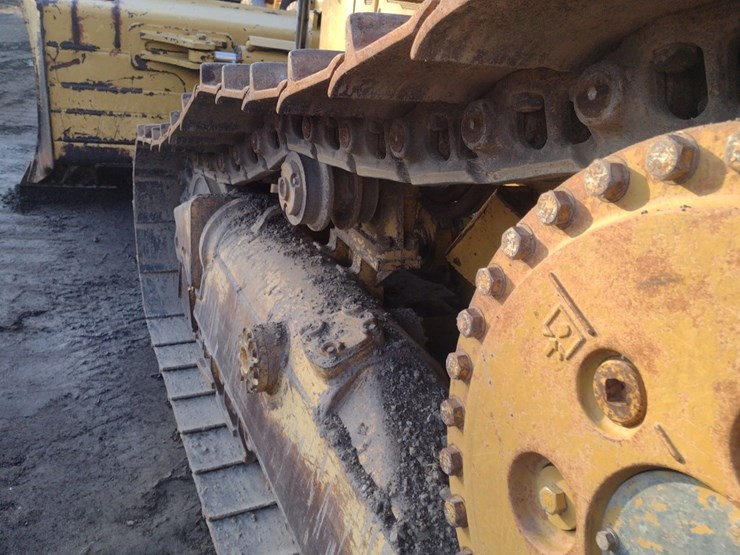caterpillar-d6t-xl-image-25