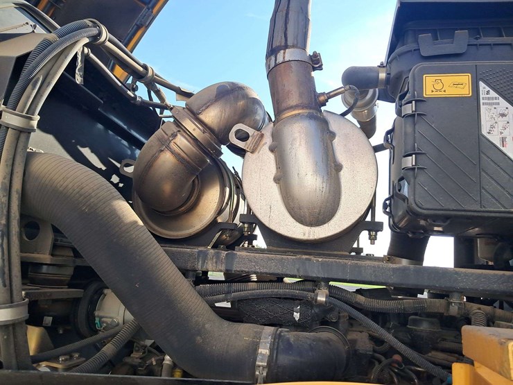 2018-hyundai-hl965-image-25