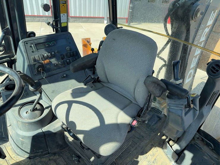 2012-deere-310k-image-34