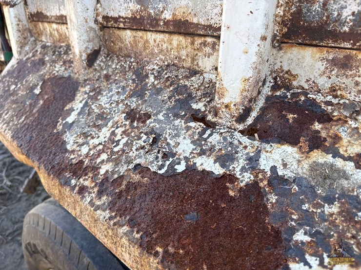 peterbilt-357-image-41