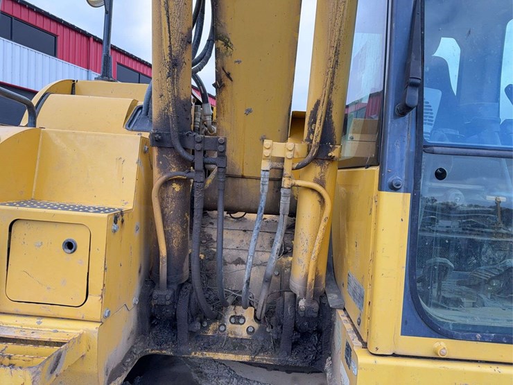 2012-komatsu-pc138-image-36