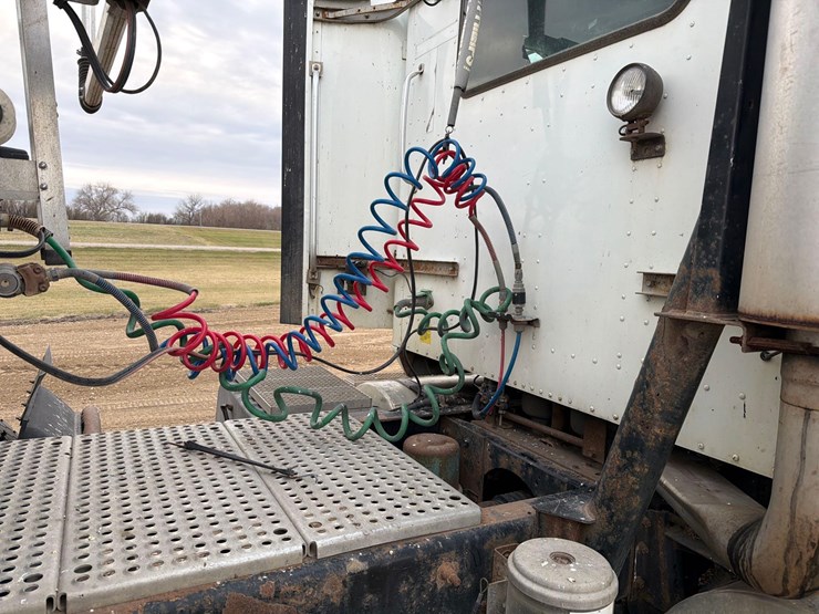 2001-international-2001-image-8