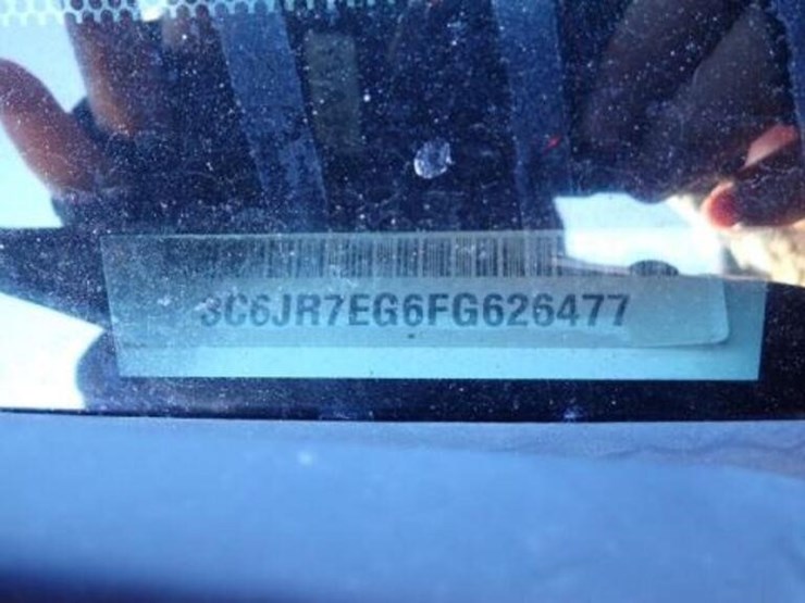 ram-1500-slt-image-9