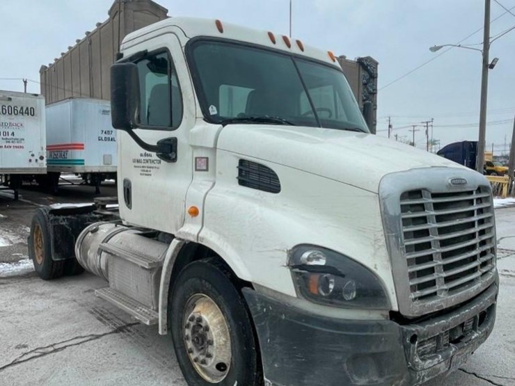 freightliner-cascadia-113-image-4