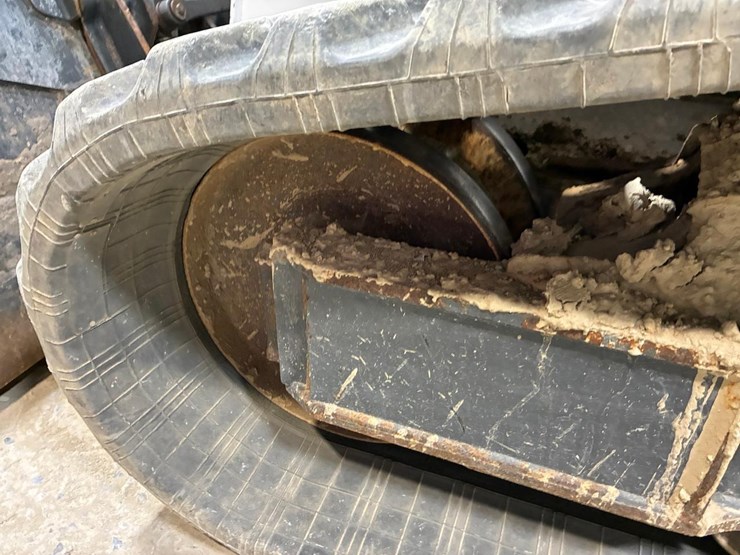 2023-bobcat-t770-image-13