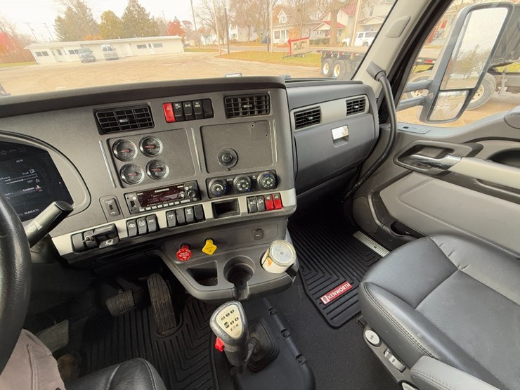 kenworth-t680-image-10