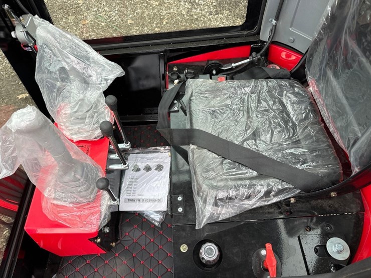 new-vicsec-co-full-cab-mini-excavator-model-vc13c-image-8