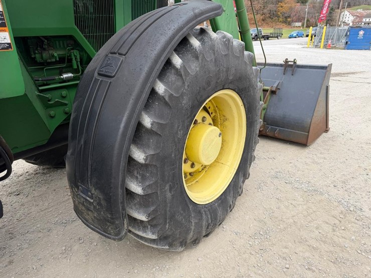 2000-john-deere-7810-image-24