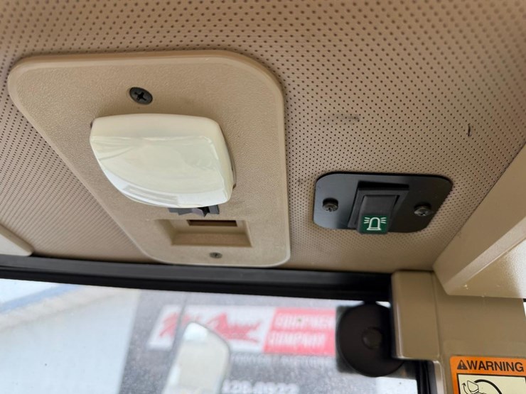 2000-john-deere-7810-image-37