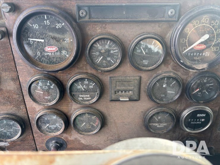 peterbilt-377-image-78