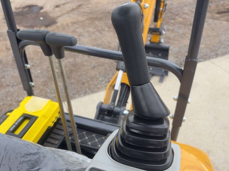 sdlanch-sdle20-mini-excavator-image-21