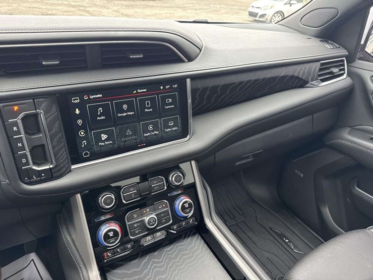 2023-gmc-yukon-denali-image-21