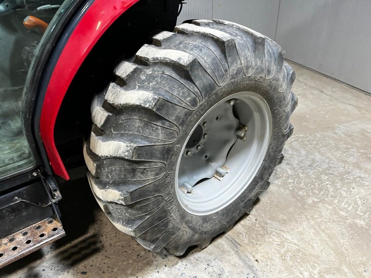 2017-massey-ferguson-1754-image-13