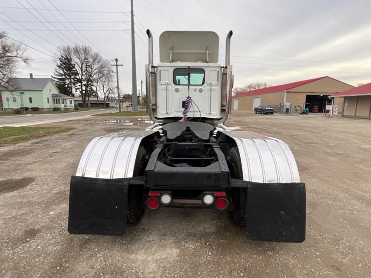 2015-western-star-4900sa-image-12