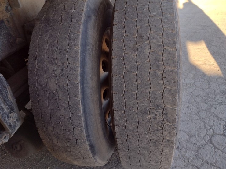 peterbilt-389-image-29