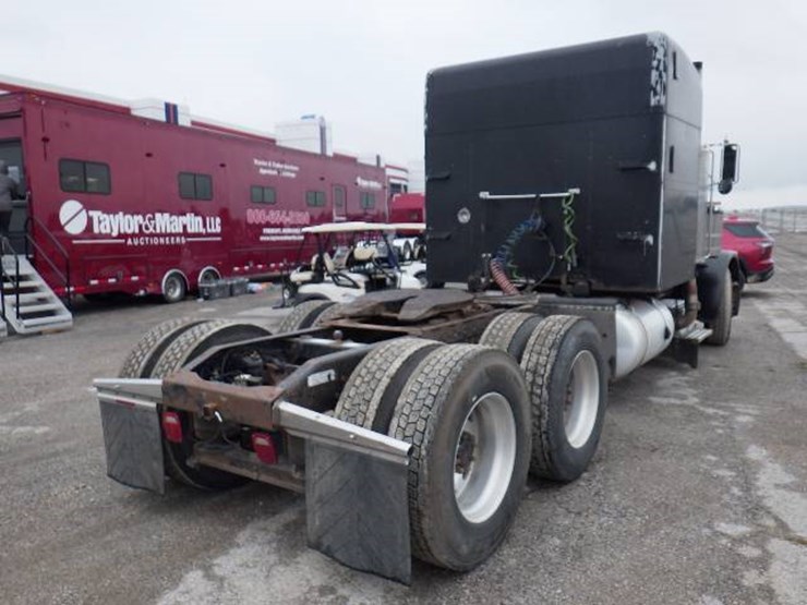 1994-peterbilt-378-image-11