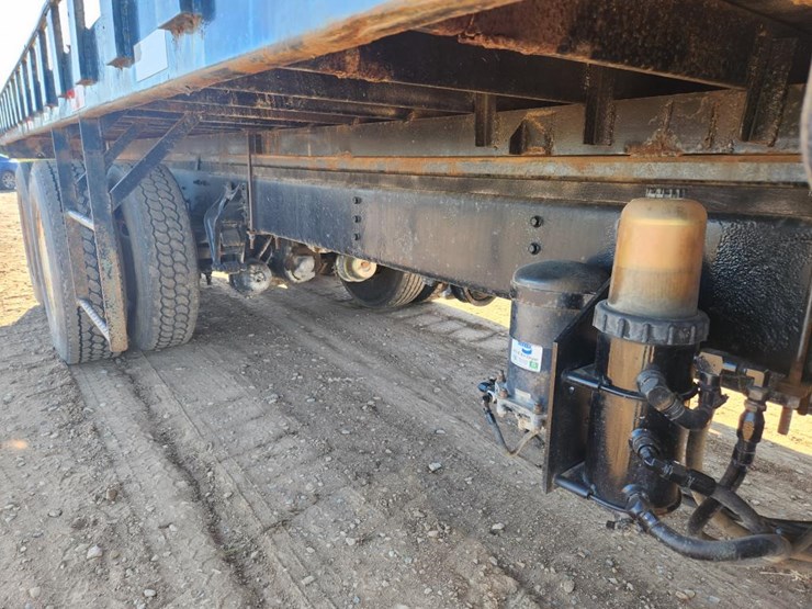 international-8100-image-25