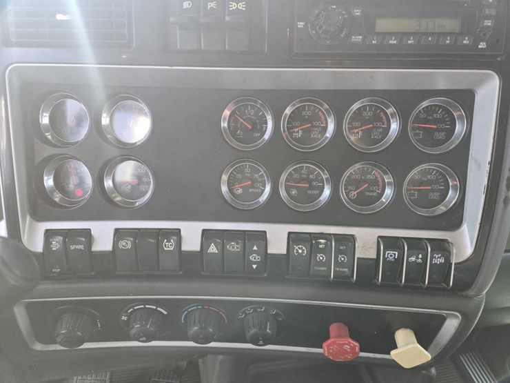 2013-kenworth-t660-image-49