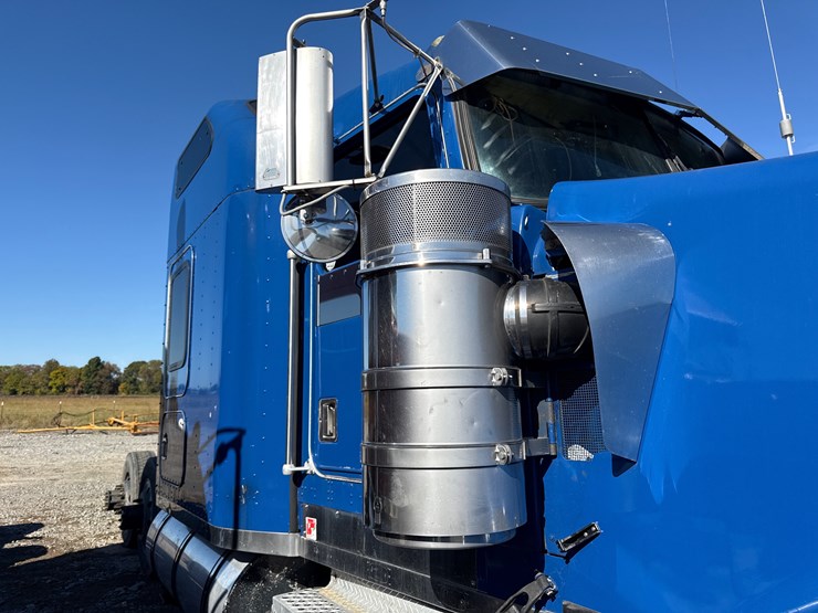 kenworth-w900-image-11