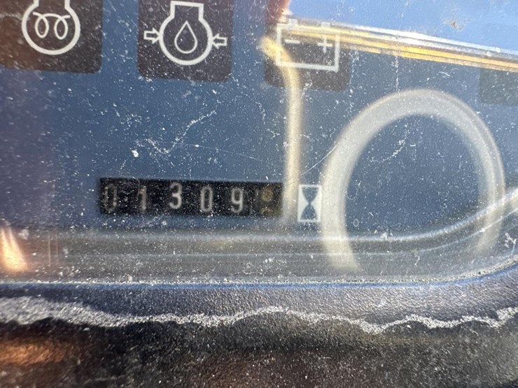 new-holland-tc26da-image-23