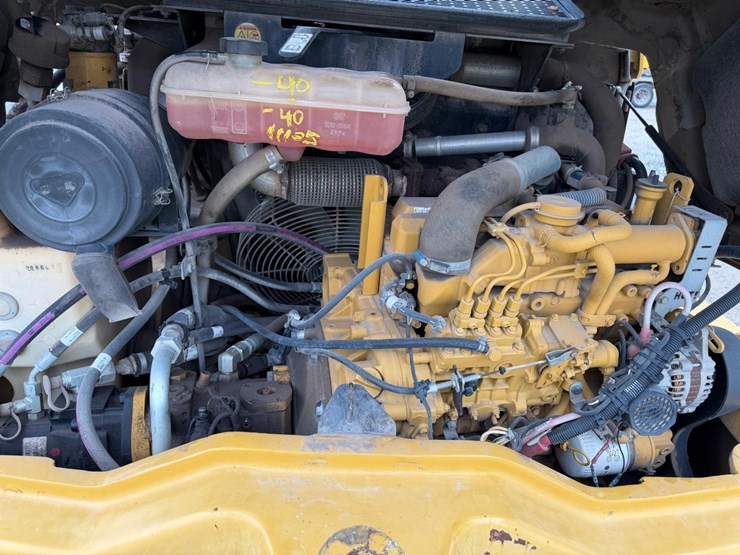 2015-caterpillar-908h2-image-17