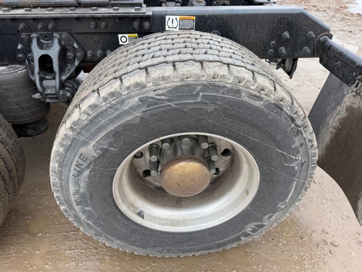 kenworth-t680-image-14