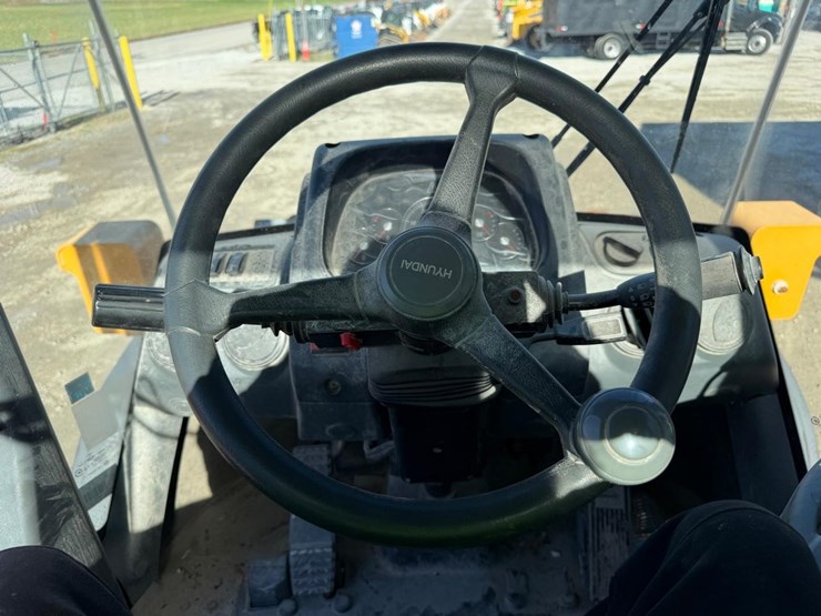 hyundai-hl730-9a-image-25