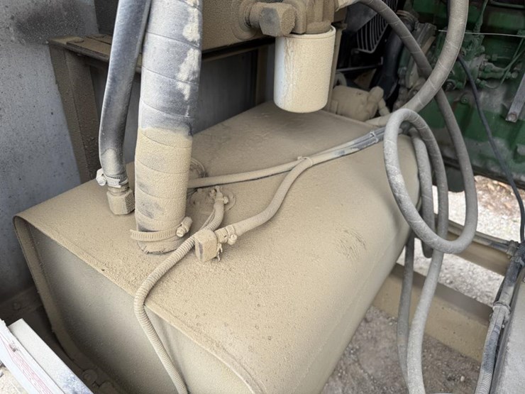 john-deere-12-image-44