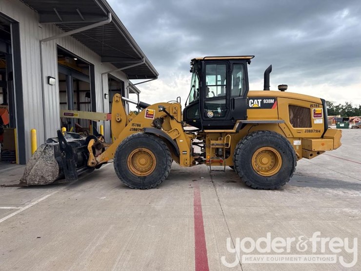 caterpillar-938m-image-2