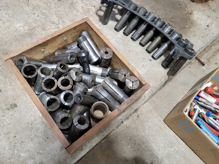 bridgeport-mill-w/phase-convertor-and-tools-image-15