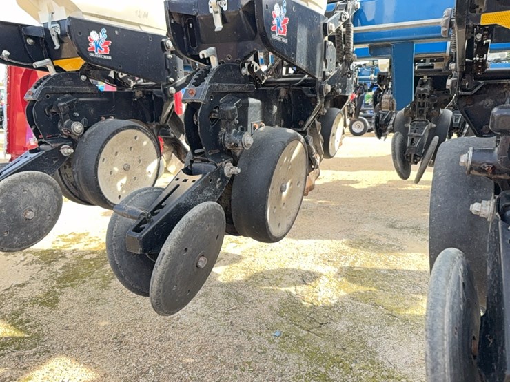 kinze-3500-image-17