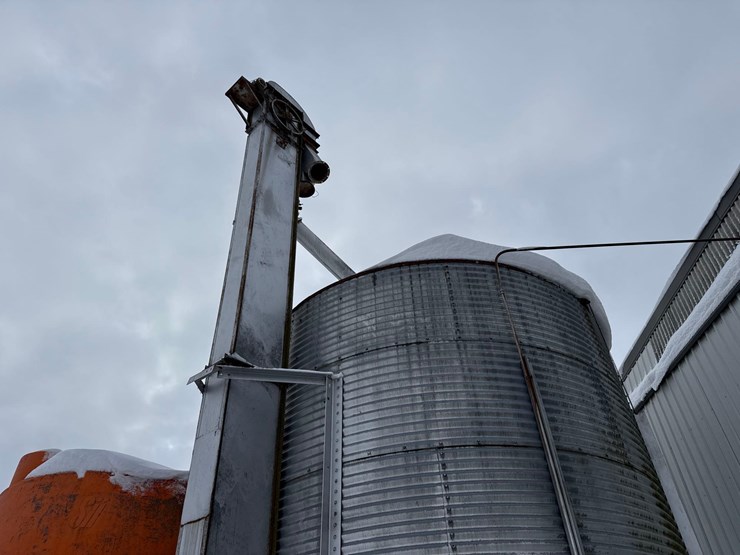 bin-and-grain-leg-image-3