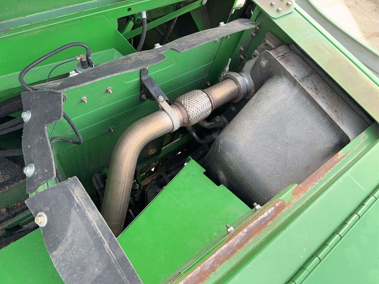 2013-john-deere-s670-image-28