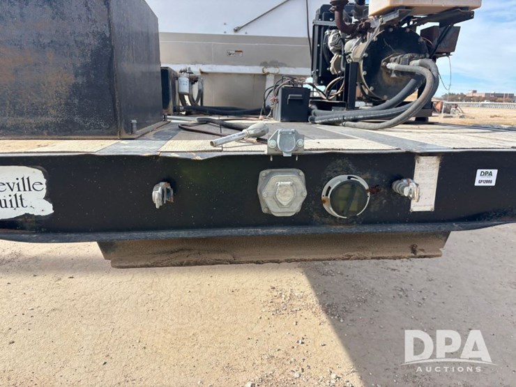 neville-tender-trailer-image-55