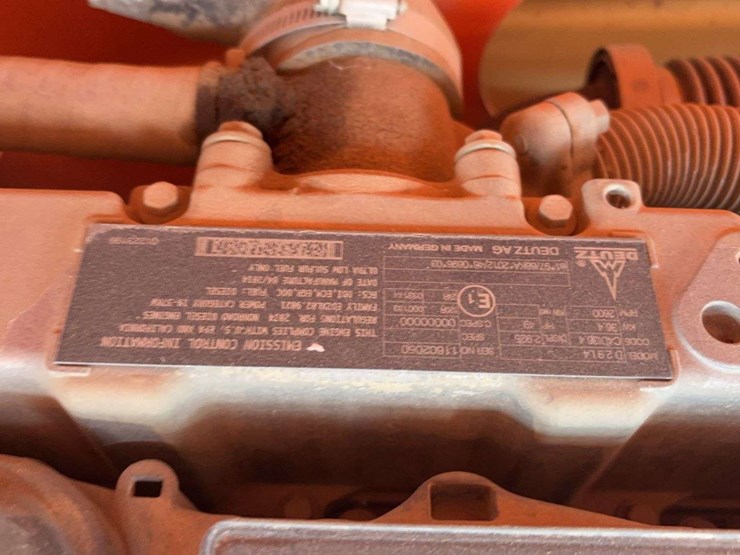 2014-jlg-4394rt-image-11