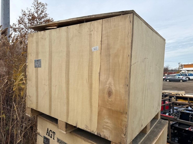 new-agt-co-mini-stand-on-open-bottom-grapple-bucket-model-m-hgb-image-2