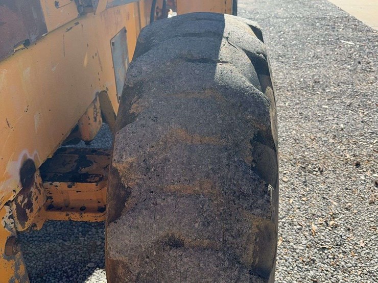 john-deere-444-image-15