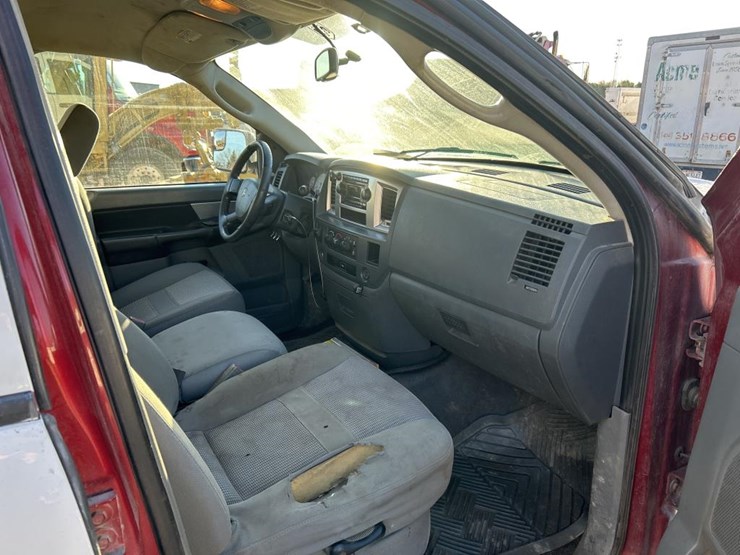 2008-dodge-3500-image-44