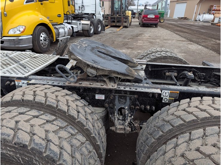 kenworth-t880-image-11