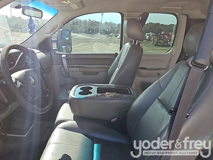 chevrolet-silverado-2500-image-27