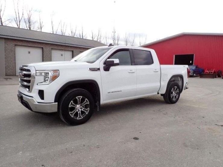 gmc-sierra-1500-sle-image-1