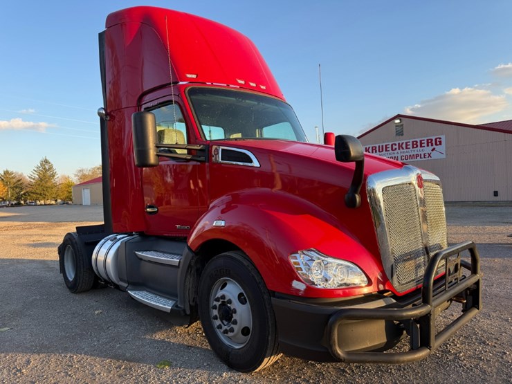 2019-kenworth-t680-image-2