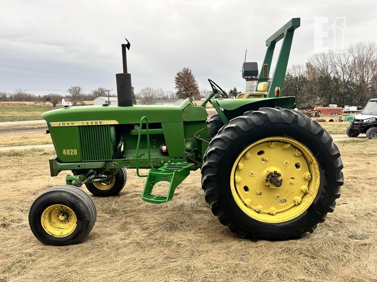 john-deere-4020d-image-2