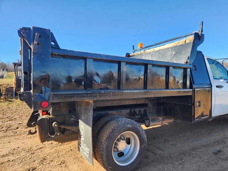 2007-chevrolet-3500-image-15