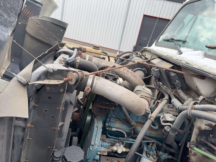 1997-international-4900-image-29