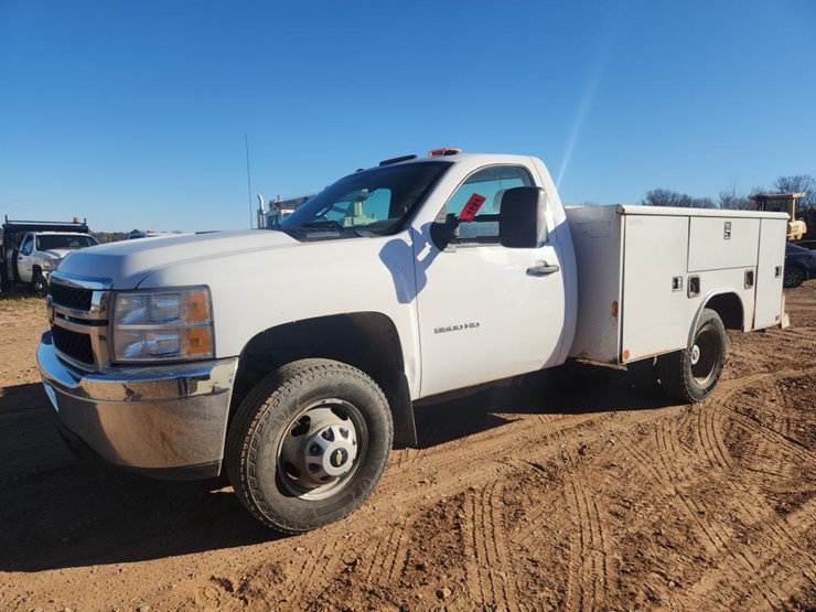 chevrolet-3500-image-1