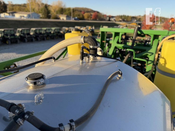 john-deere-r4038-image-30