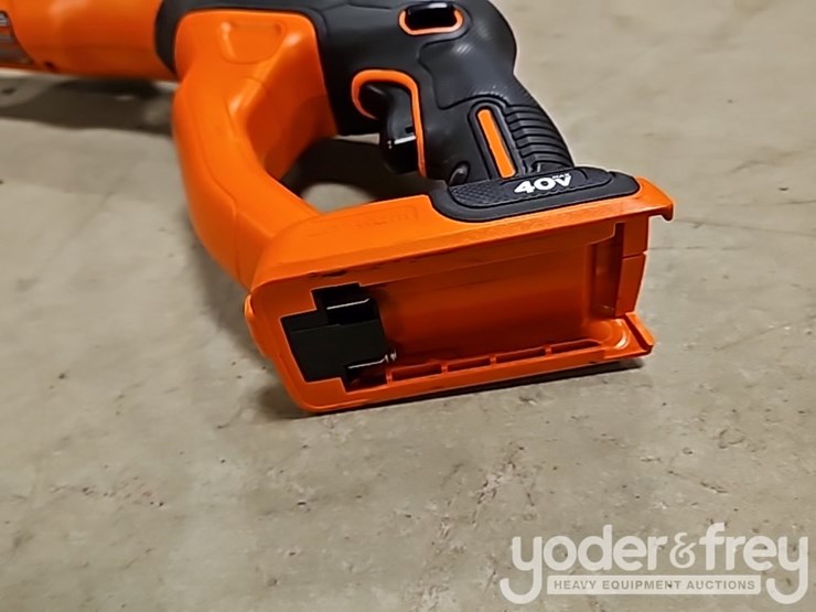 wheel-barrow,-machete-(2-of),-3lb-brass-hammer,-seep-hose,-adjustable-multi-tool-hanger,-black-&-decker-40v-weed-wacker,-trexeen-hedger-image-32